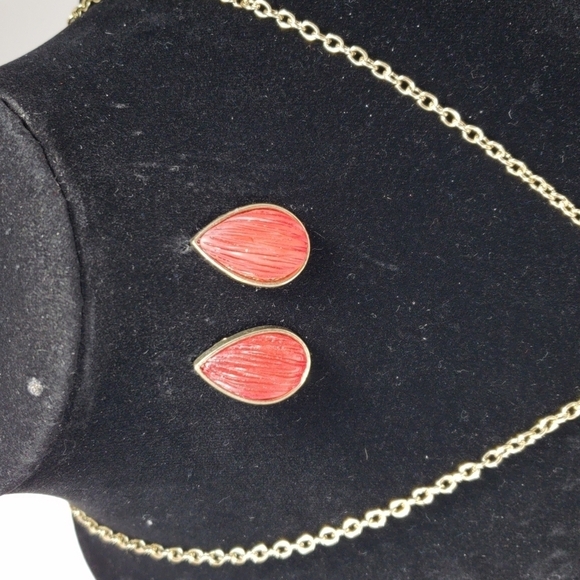 Gold-Tone Red Teardrop Statement Necklace & Matching Earrings Set – Bold Women - Picture 9 of 9